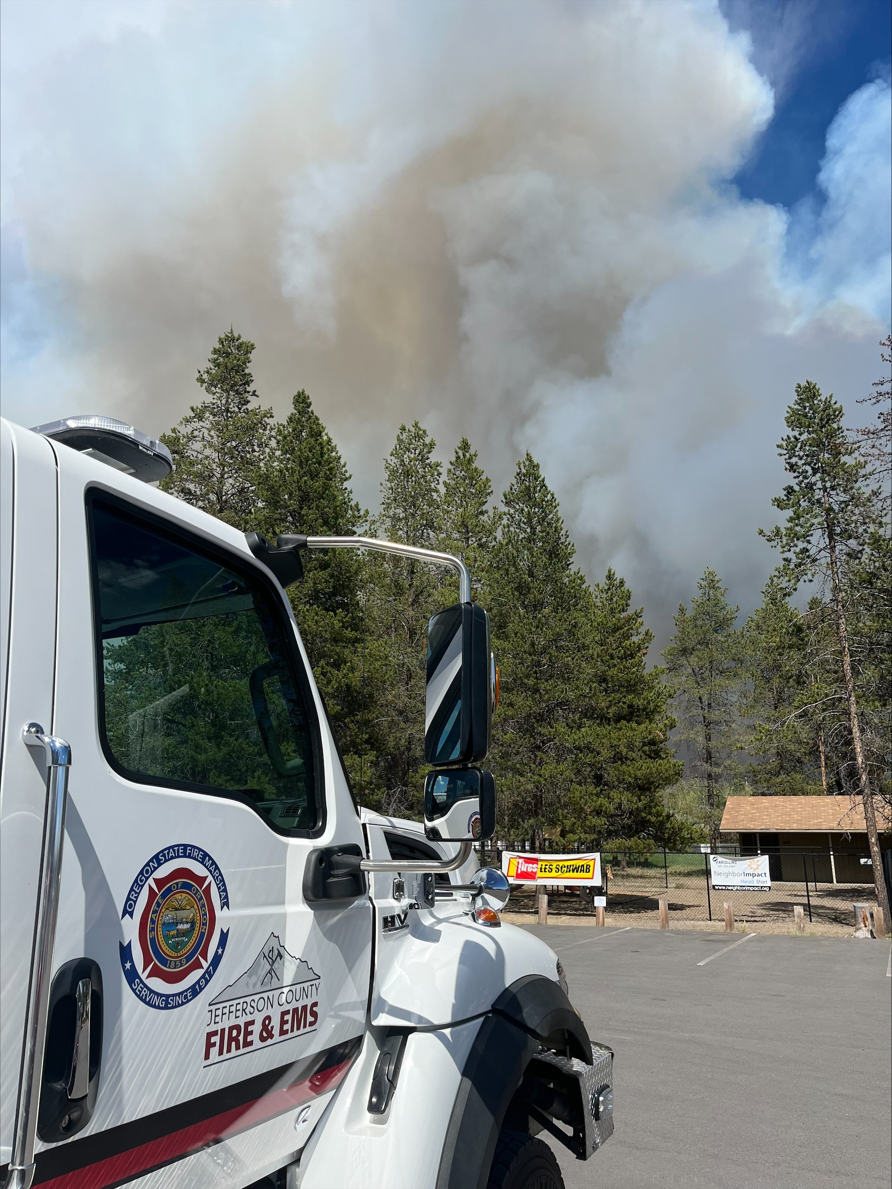 Fire apparatus at the Darlene 3 Fire in Central Oregon