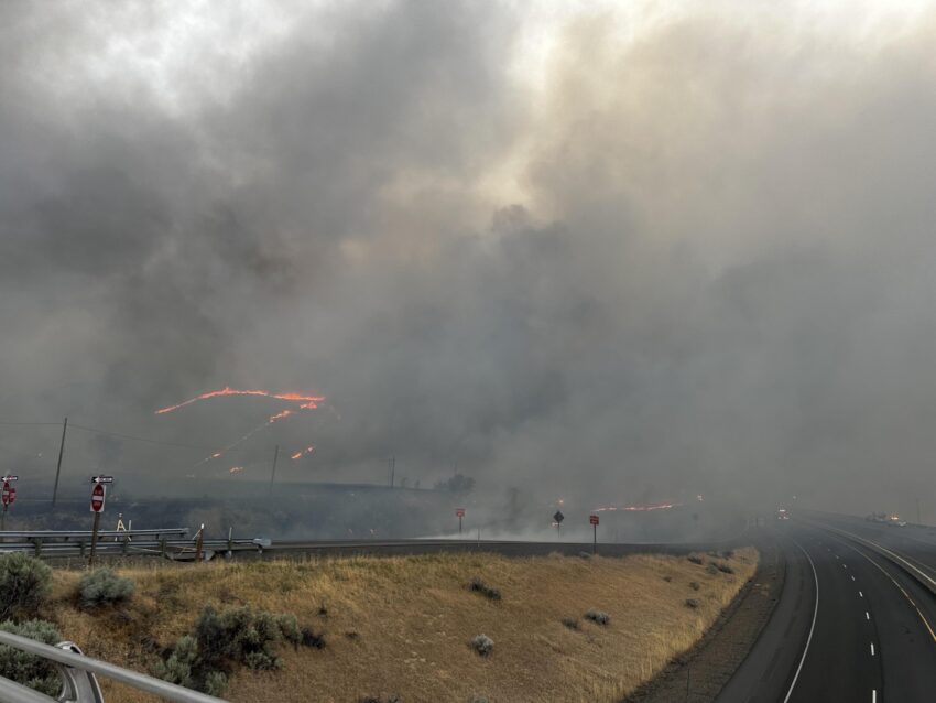 Fire along interstate 84 in Baker County